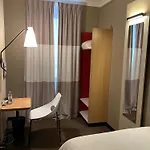 Ibis Tour Montparnasse 15eme Hotel