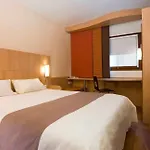 Hotel Ibis Tour Montparnasse 15eme Parigi