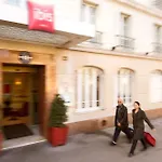 Ibis Tour Montparnasse 15eme Parigi