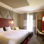Ibis Tour Montparnasse 15eme Parigi