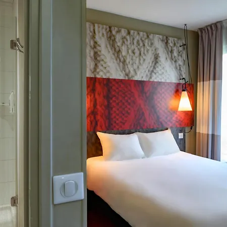 Ibis Tour Montparnasse 15eme Hotel