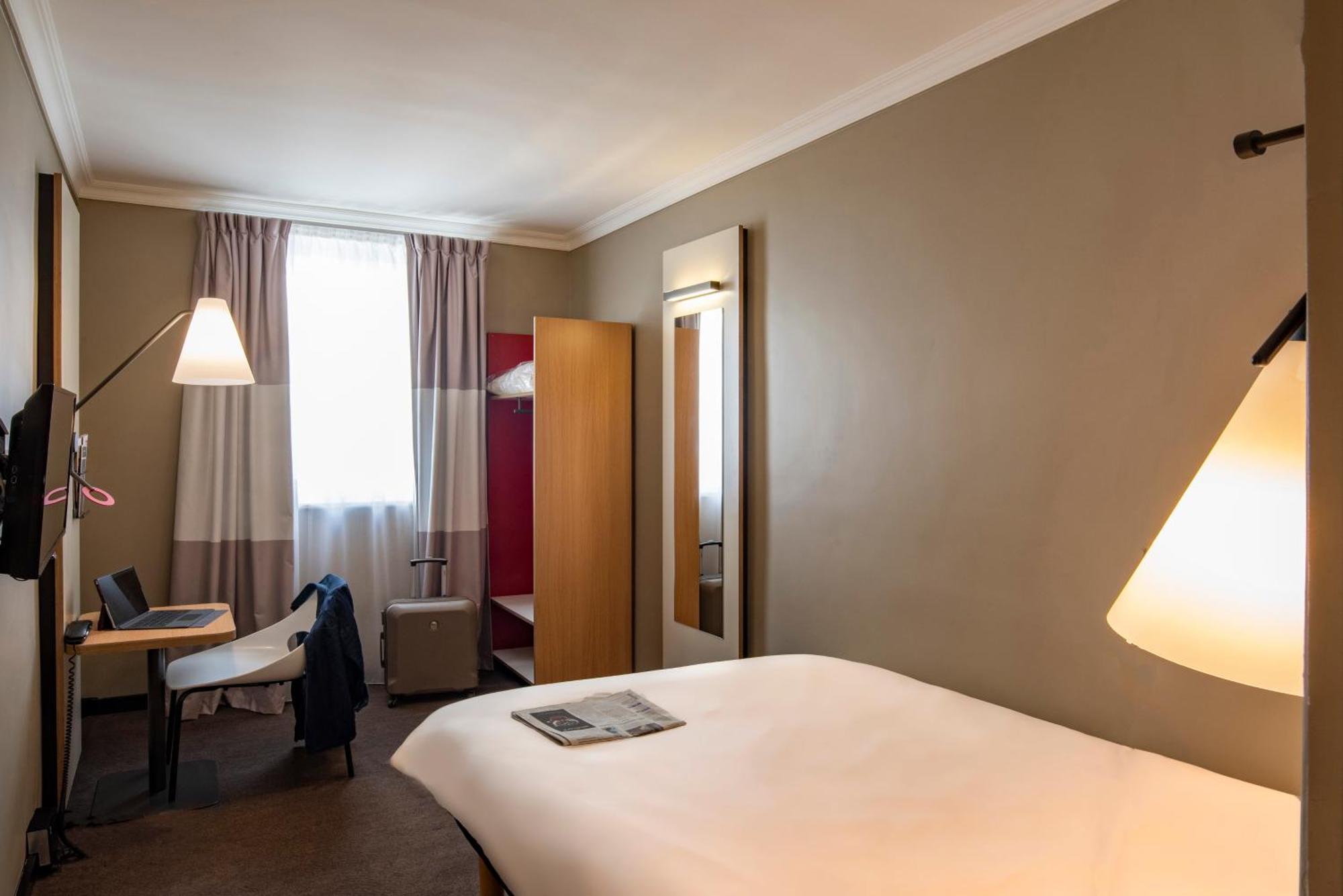 Hotel Ibis Tour Montparnasse 15eme 3*