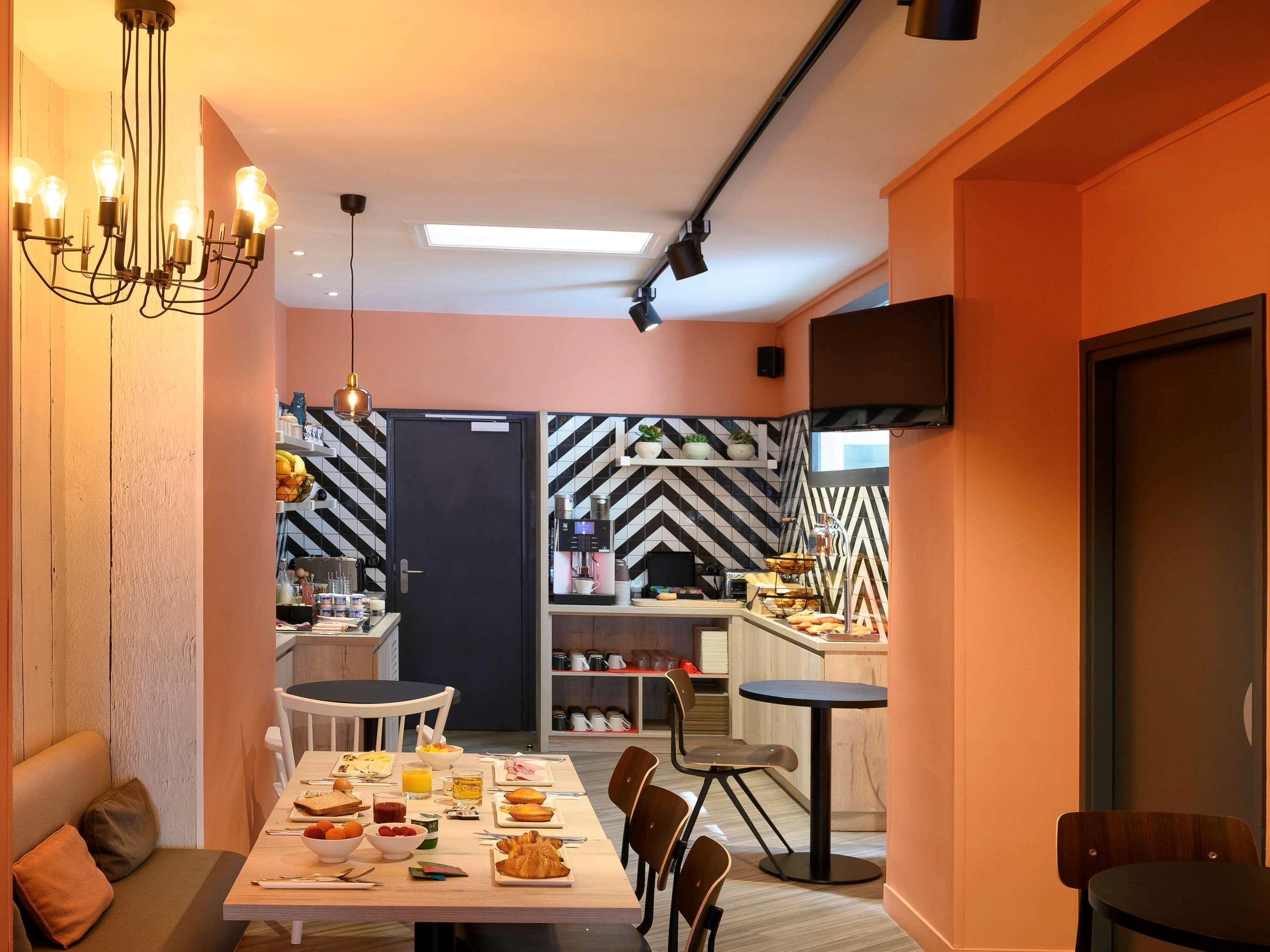 Hotel Ibis Tour Montparnasse 15eme Parigi