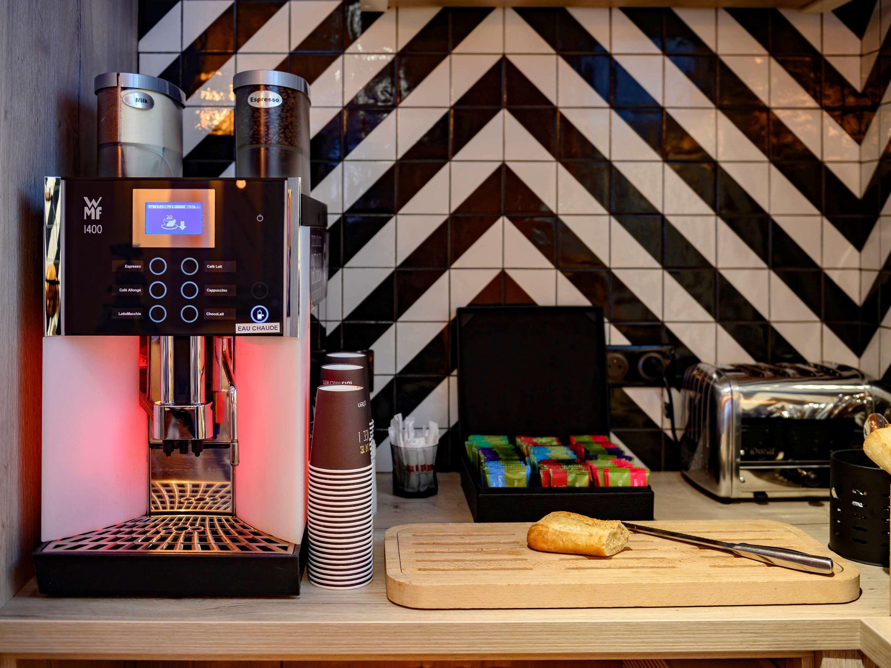 Ibis Tour Montparnasse 15eme Hotel