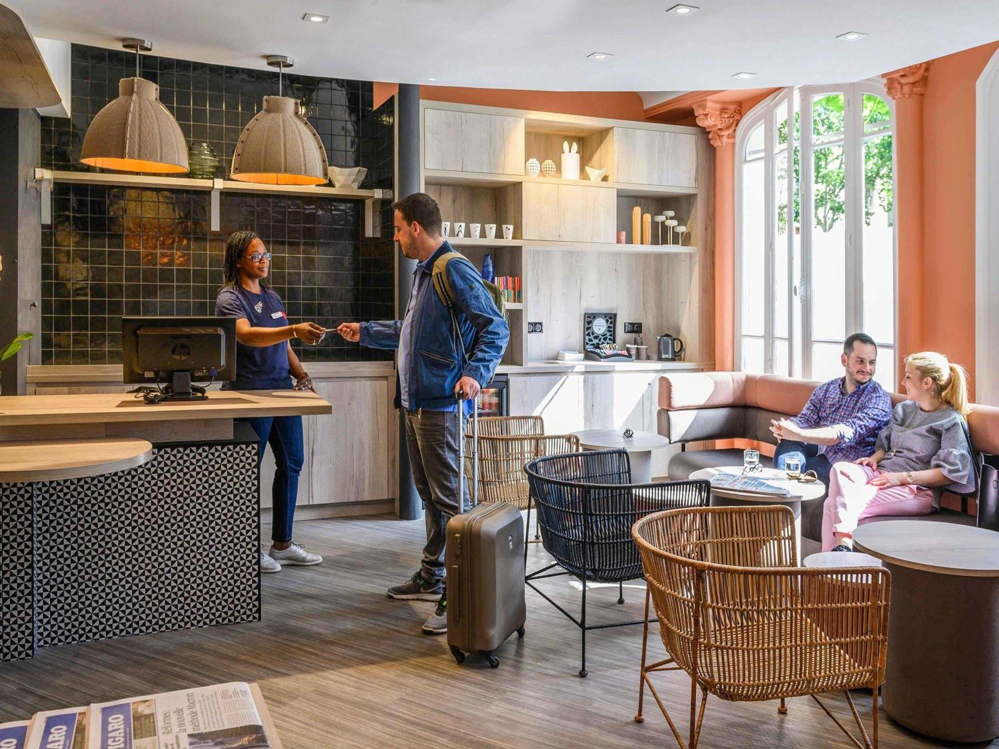 Ibis Tour Montparnasse 15eme Parigi