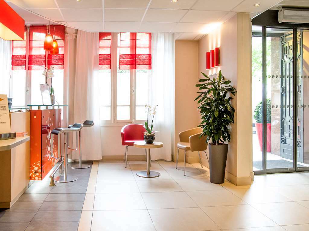 Hotel Ibis Tour Montparnasse 15eme Parigi