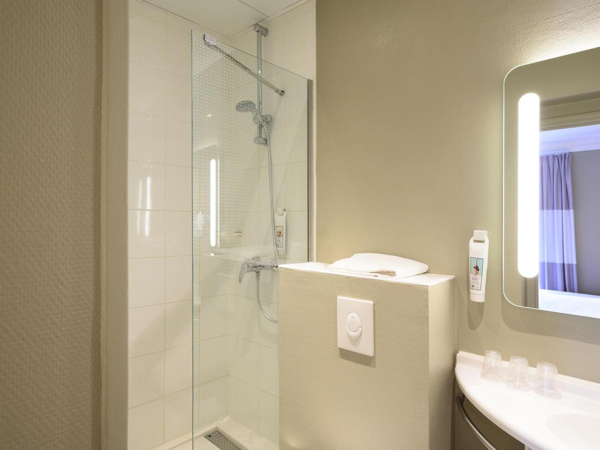 Ibis Tour Montparnasse 15eme Hotel 3*